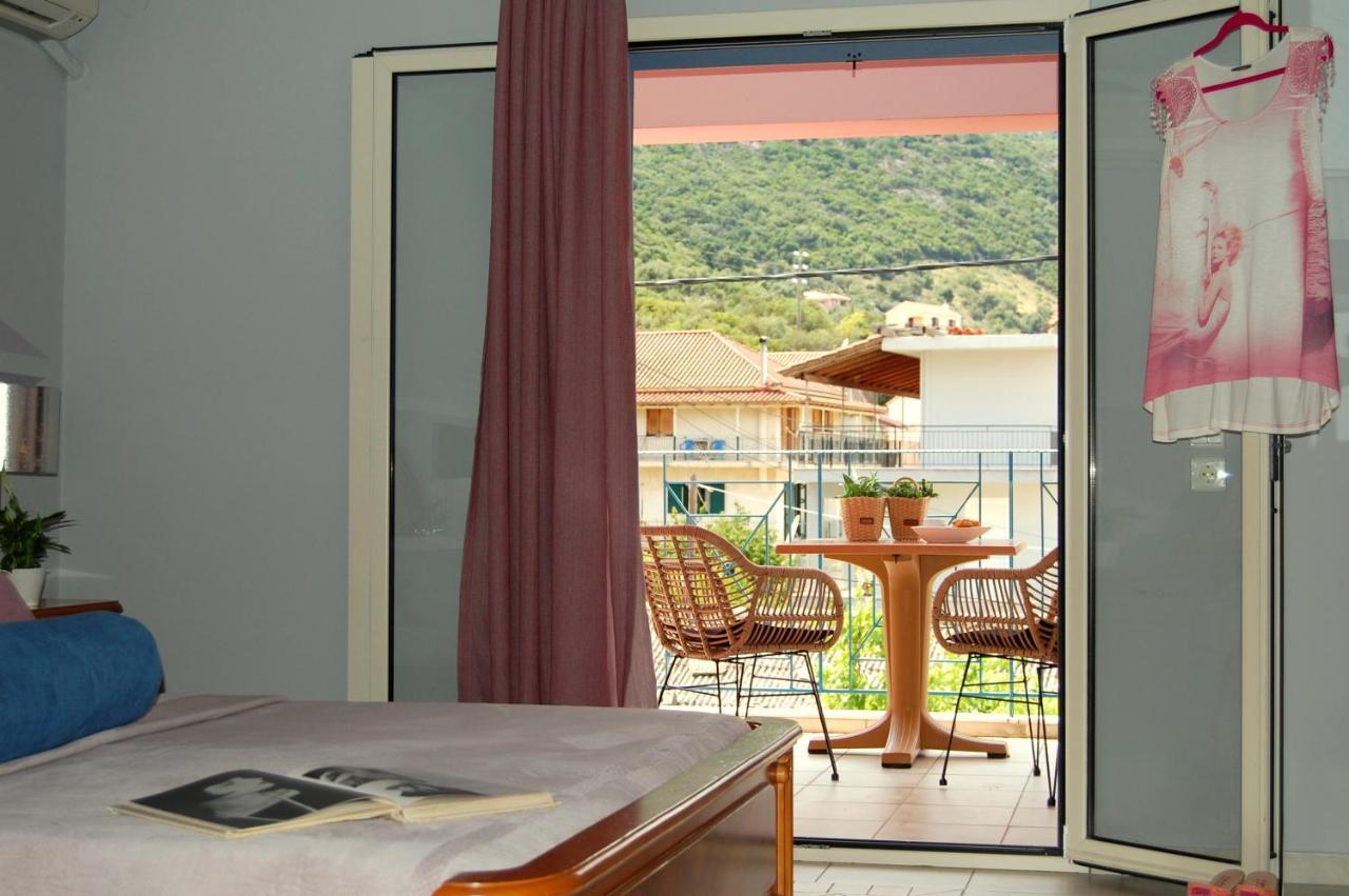Alkyoni Apartments & Studios Poros  Exteriör bild