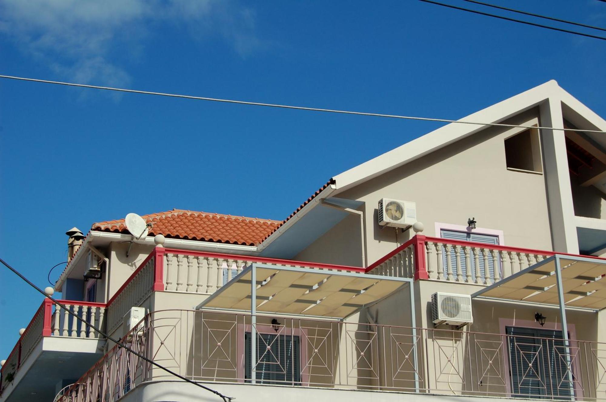 Alkyoni Apartments & Studios Poros  Exteriör bild